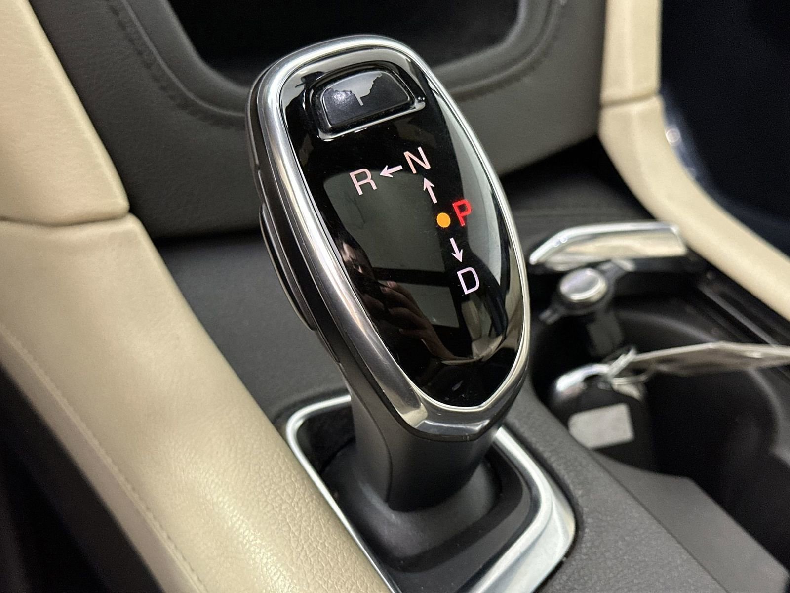 Used 2017 Cadillac XT5 Luxury w/ Driver Awareness Package image 20