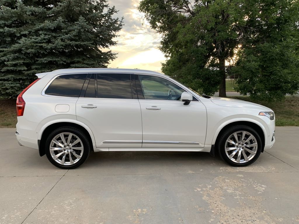 Used 2016 Volvo XC90 T6 Inscription w/ Vision Package image 2