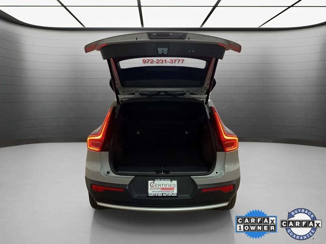 Used 2025 Volvo XC40 B5 Plus image 7