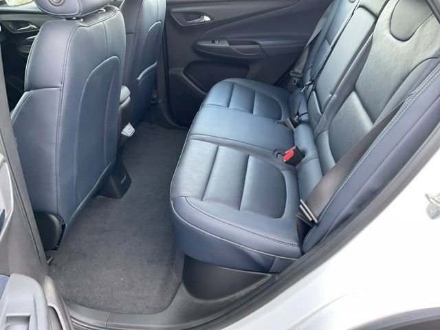 Used 2022 Chevrolet Bolt EUV LT w/ Convenience Package image 16