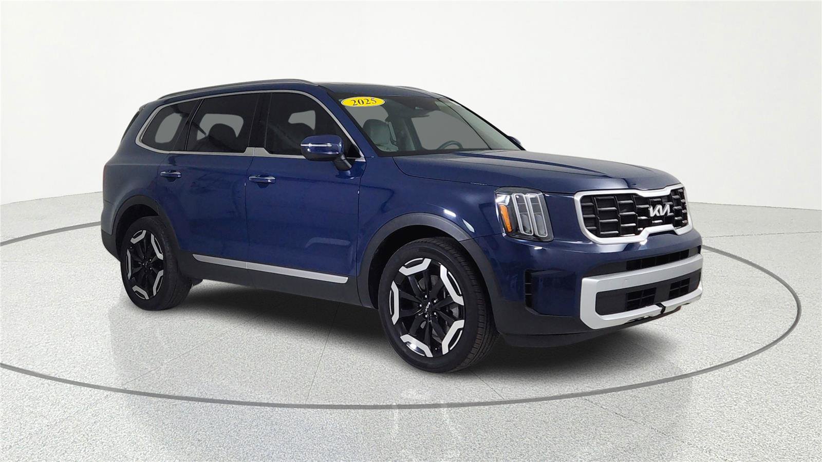 Used 2025 Kia Telluride S image 5