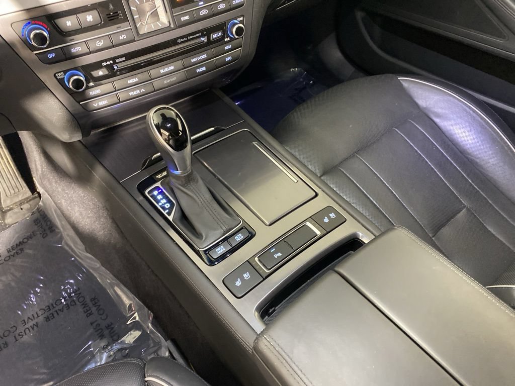 Used 2015 Hyundai Genesis 3.8 w/ Option Group 03 RWD image 22