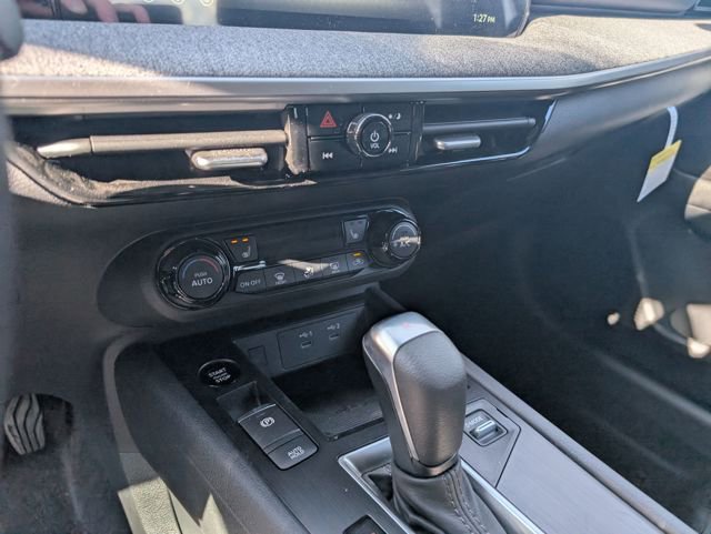 New 2026 Nissan Kicks SV w/ SV Premium Package AWD/4WD image 22