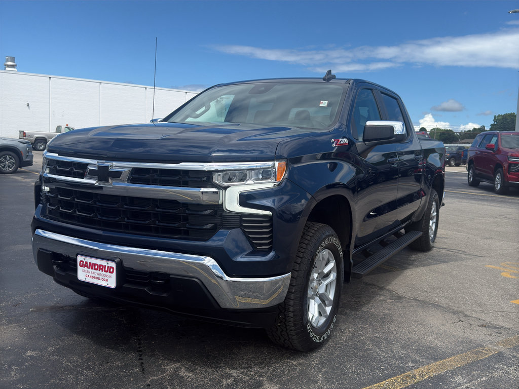Certified 2022 Chevrolet Silverado 1500 LT w/ Z71 Off-Road Package AWD/4WD image 2