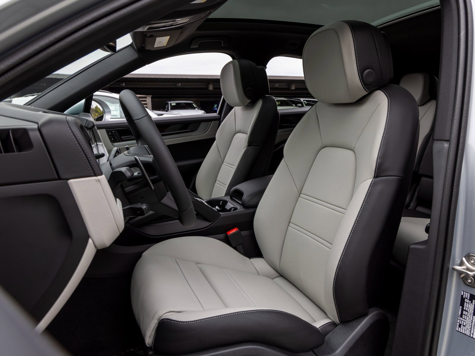 New 2026 Porsche Cayenne Coupe image 5