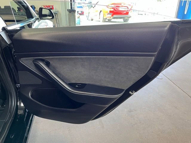 Used 2019 Tesla Model 3 Standard Range Plus image 15