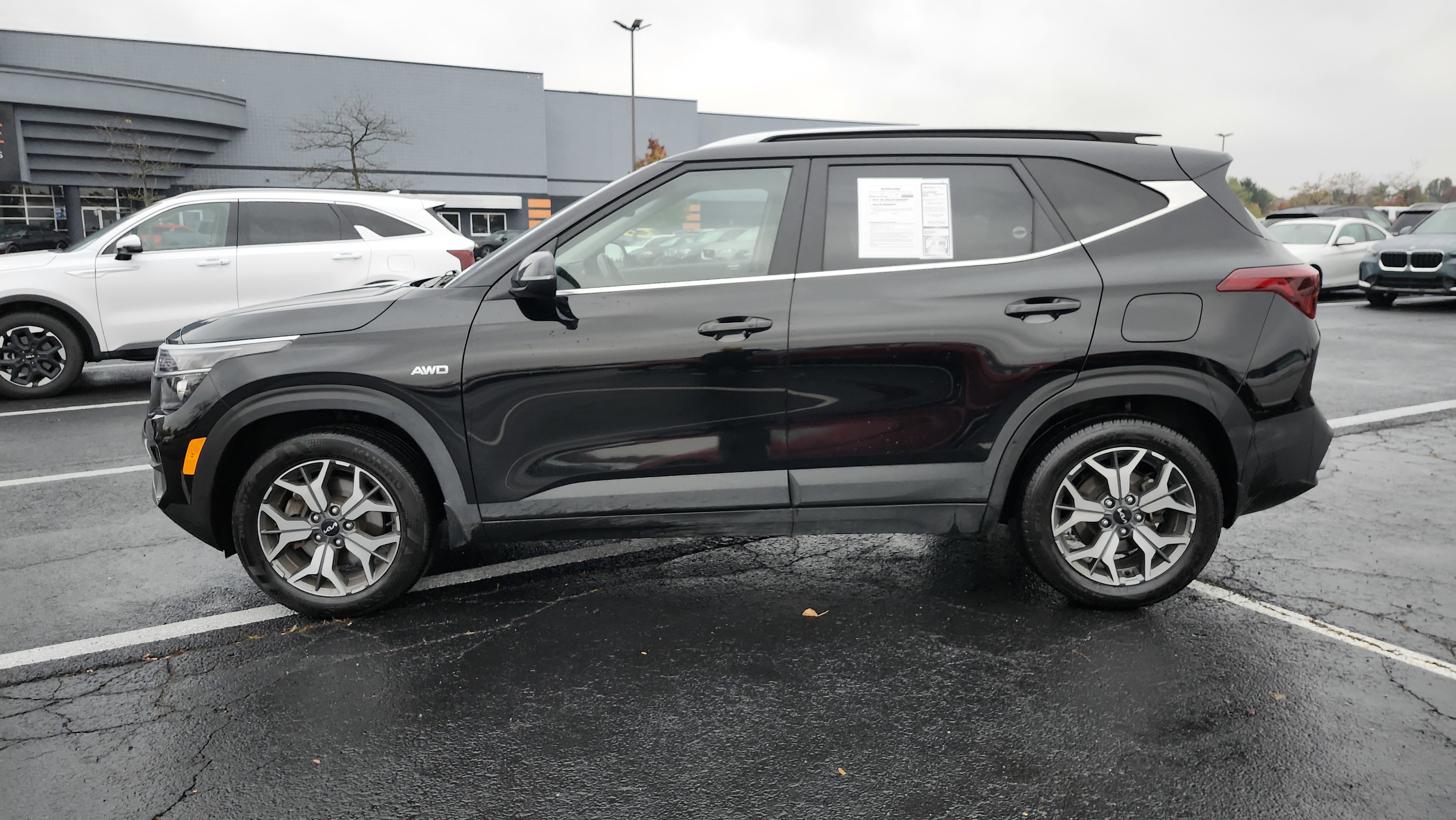 Used 2023 Kia Seltos EX image 8