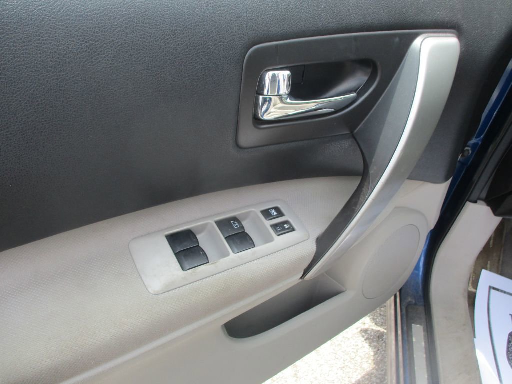 Used 2008 Nissan Rogue S image 8