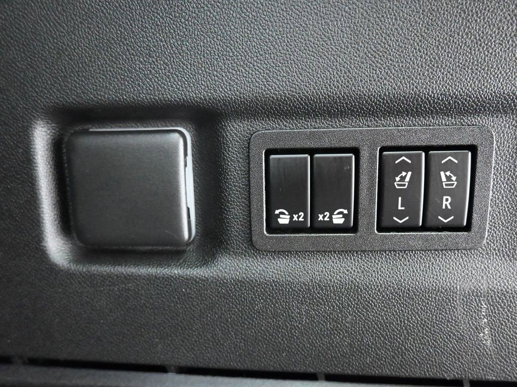 Used 2023 Chevrolet Suburban High Country w/ Premium Package 2 image 69