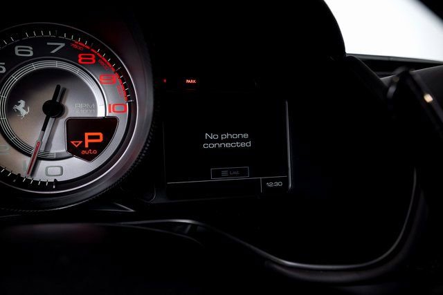 Certified 2020 Ferrari Portofino image 38