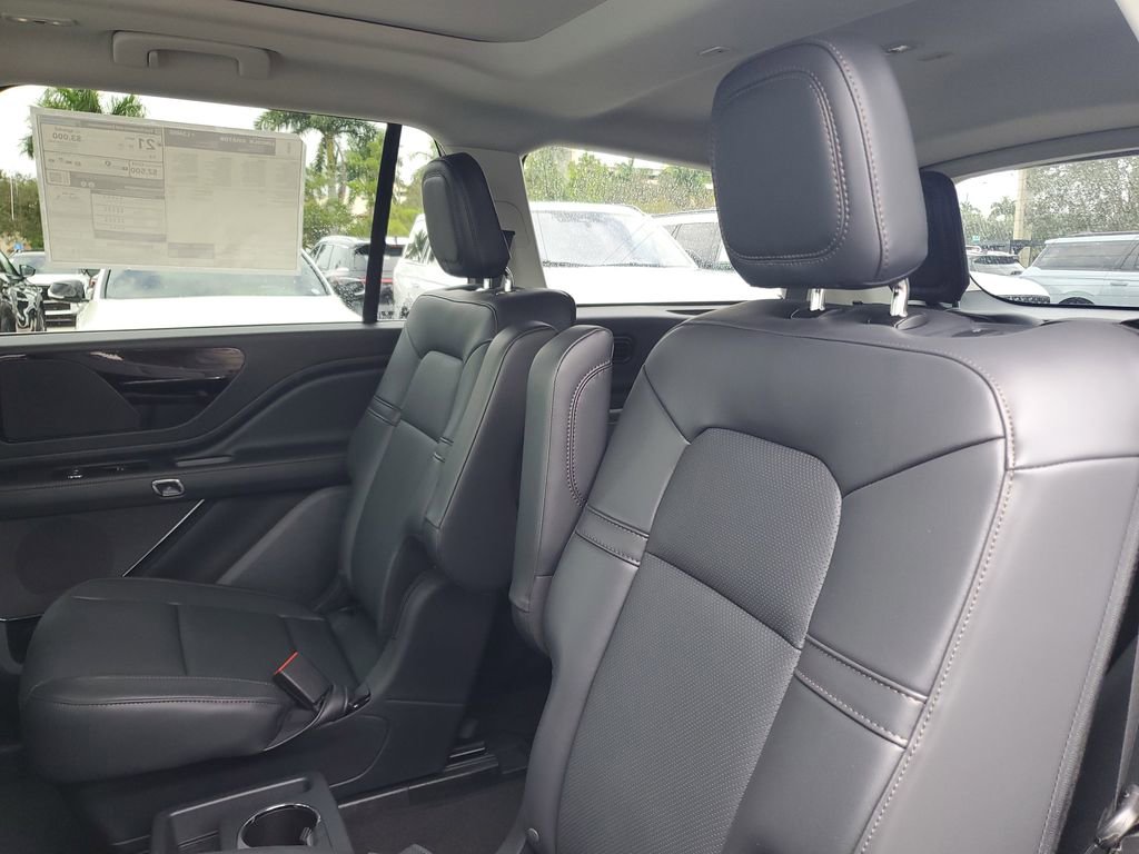 New 2025 Lincoln Aviator 2WD image 12
