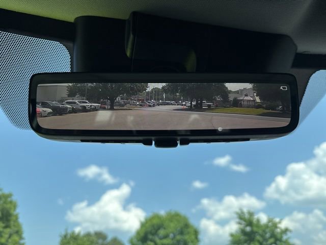 Used 2024 Toyota Sequoia Limited w/ Tow Technology Package AWD/4WD image 39