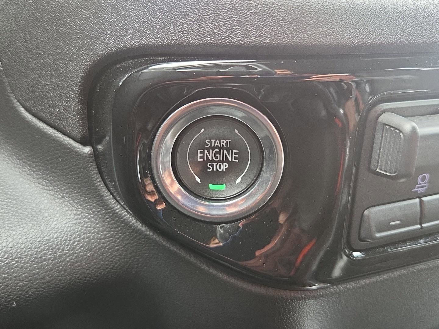 Used 2023 Chevrolet Silverado 1500 RST AWD/4WD image 24