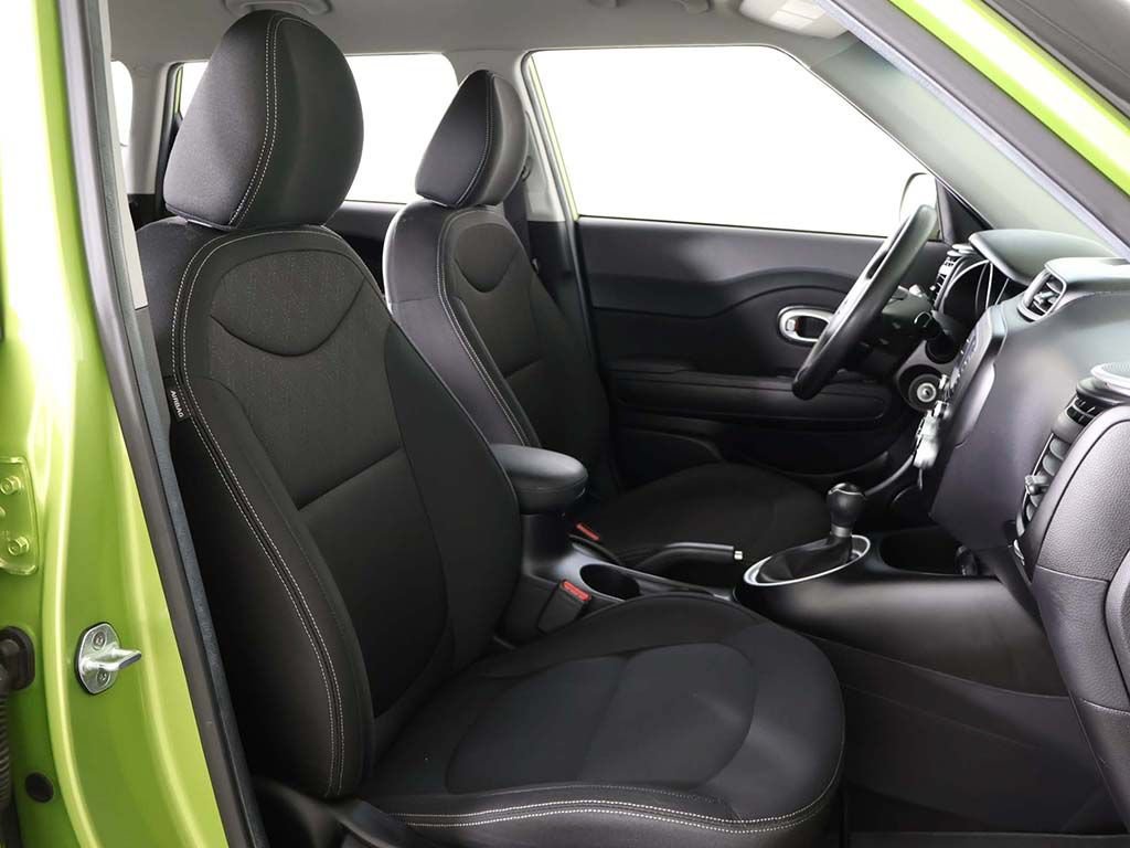 Used 2015 Kia Soul FWD image 26