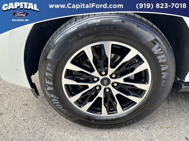 Certified 2025 Ford Expedition Max Platinum image 12