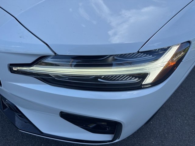 Certified 2024 Volvo S60 B5 Core image 9