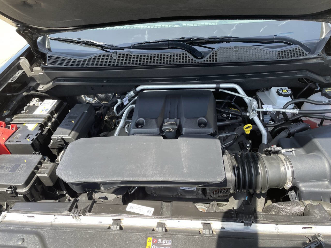 Used 2024 Chevrolet Colorado LT w/ LT Convenience Package III image 9