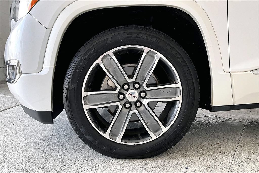 Used 2017 GMC Acadia Denali w/ Technology Package AWD/4WD image 11