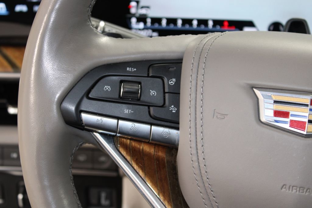 Used 2021 Cadillac Escalade Premium Luxury Platinum w/ Heavy-Duty Trailer Package image 41