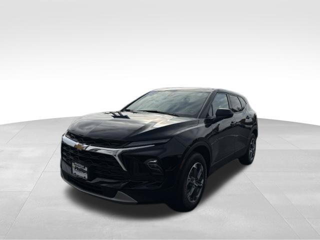 Used 2023 Chevrolet Blazer LT w/ Driver Confidence Package FWD image 3