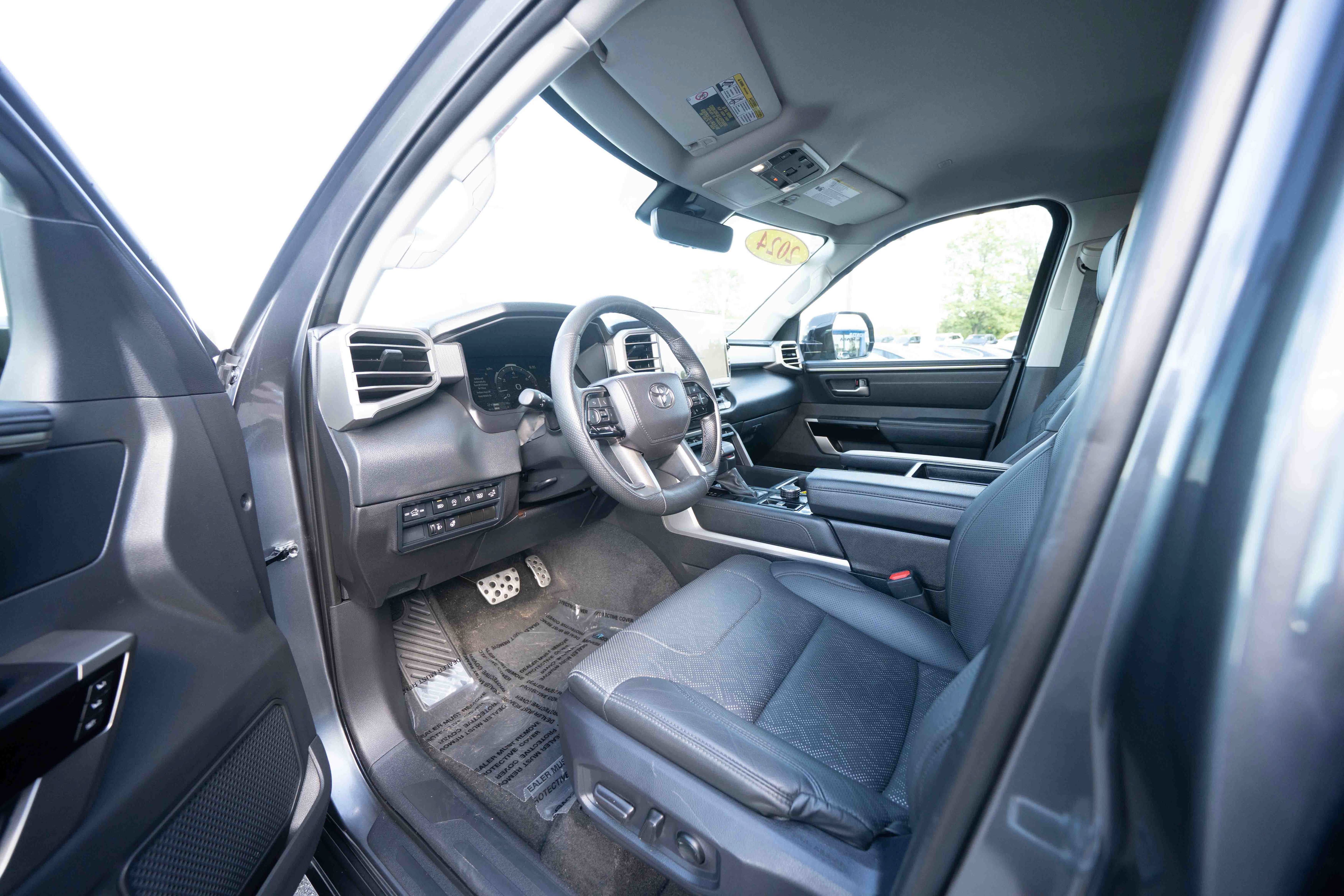 Used 2024 Toyota Tundra Limited w/ TRD Off-Road Package AWD/4WD image 8