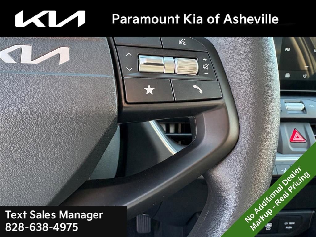 New 2026 Kia K4 LXS image 13