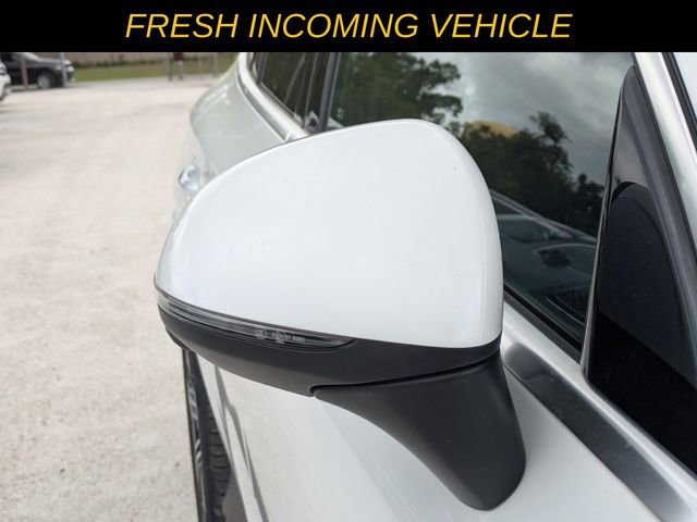 Used 2025 Mercedes-Benz GLC 350e 4MATIC w/ AMG Line image 10