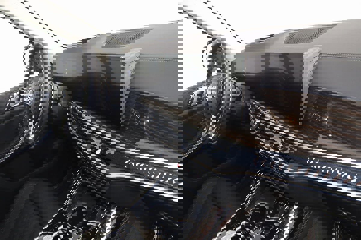 Used 2023 BMW X7 xDrive40i w/ Premium Package image 44