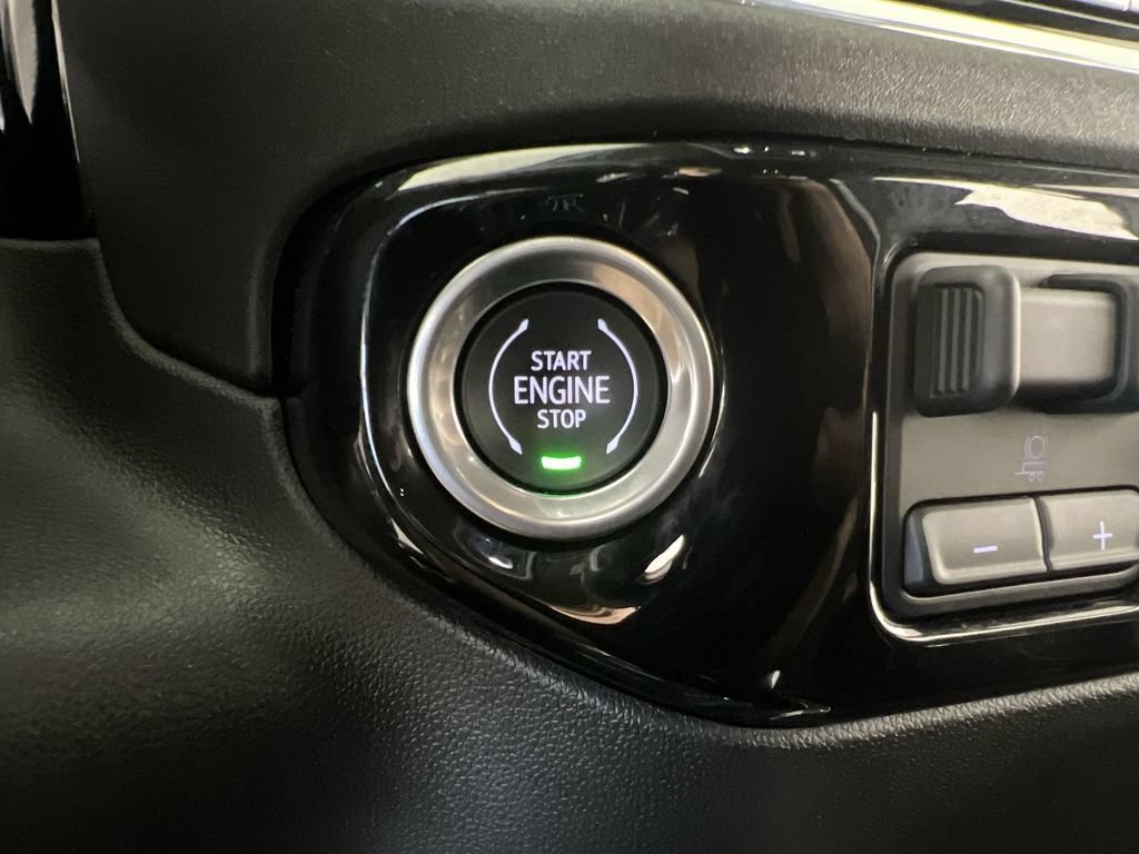 Certified 2023 Chevrolet Silverado 1500 LTZ AWD/4WD image 18