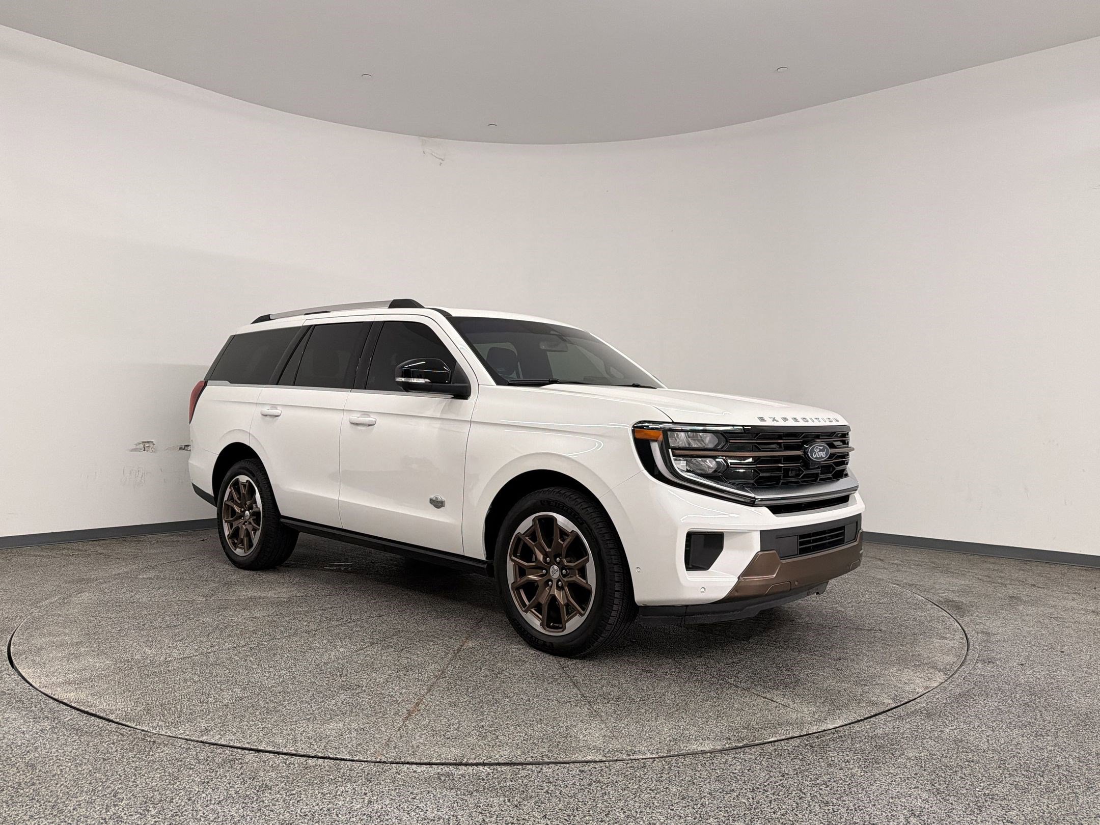 Used 2025 Ford Expedition King Ranch image 6