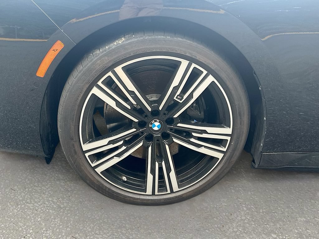 Used 2025 BMW i7 xDrive60 AWD/4WD image 34