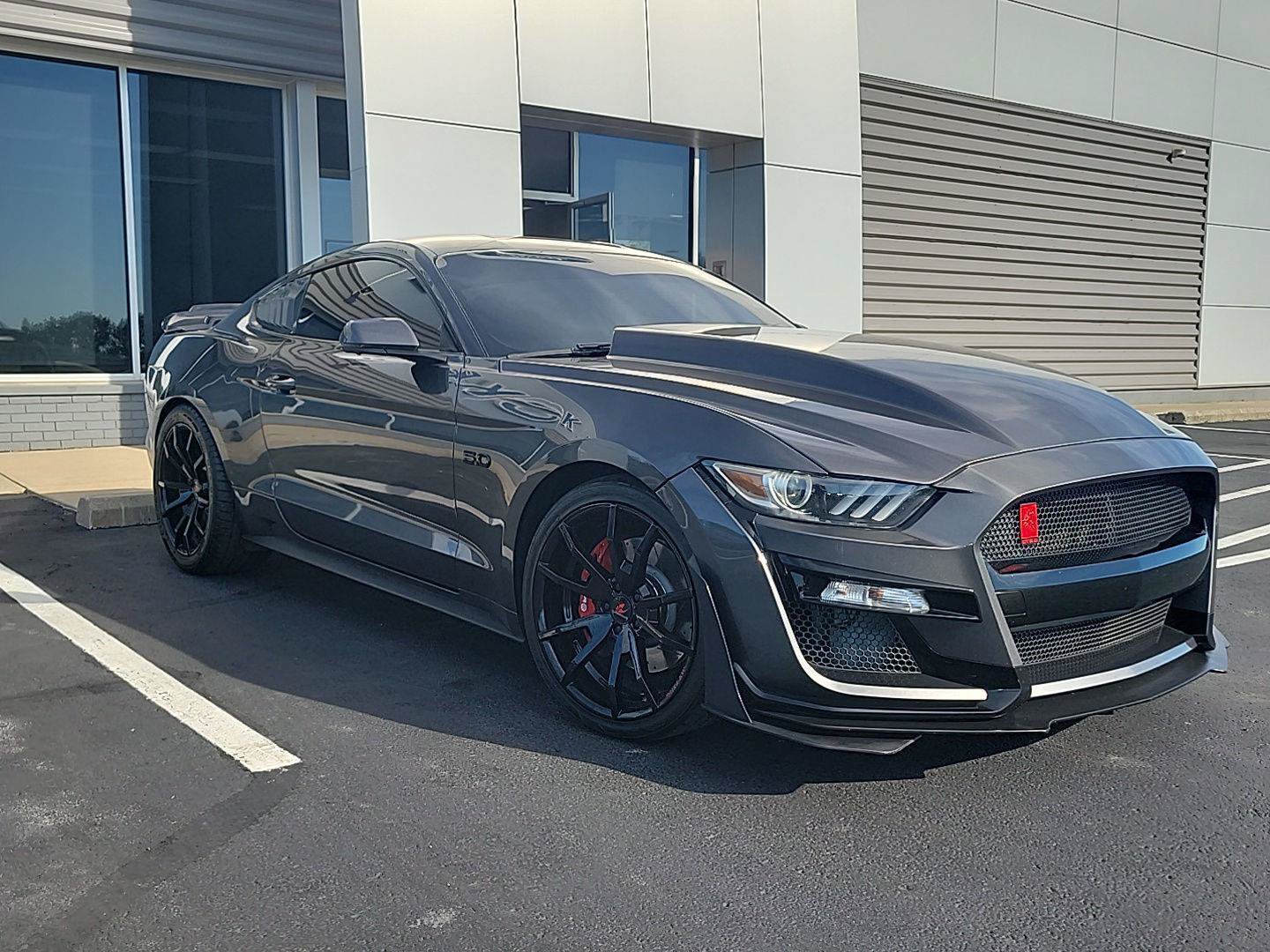 Used 2017 Ford Mustang GT Premium RWD image 4