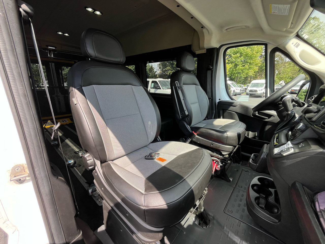 Used 2023 RAM ProMaster 2500 w/ Premium Convenience Group (B) image 30