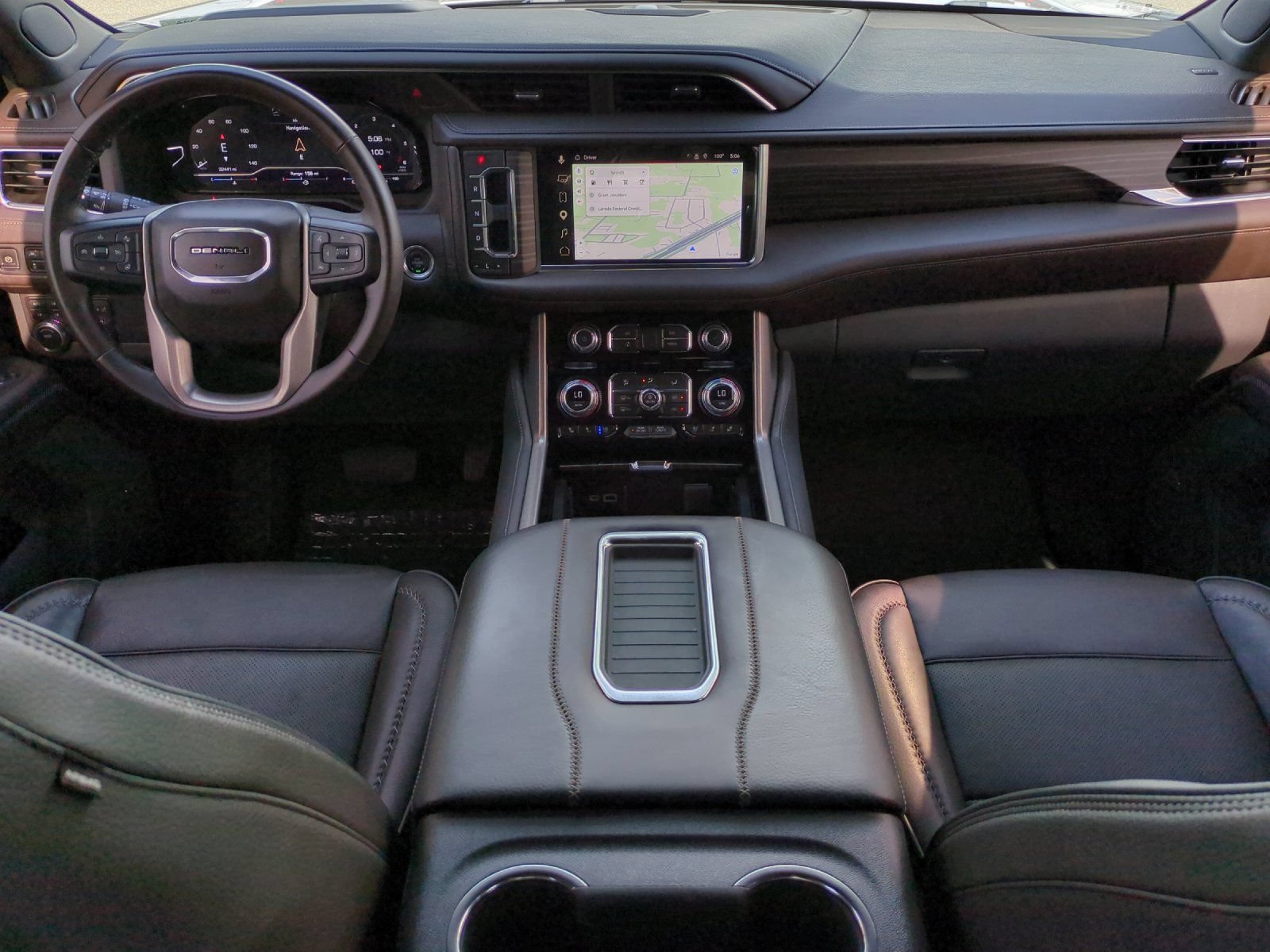 Used 2023 GMC Yukon Denali AWD/4WD image 14