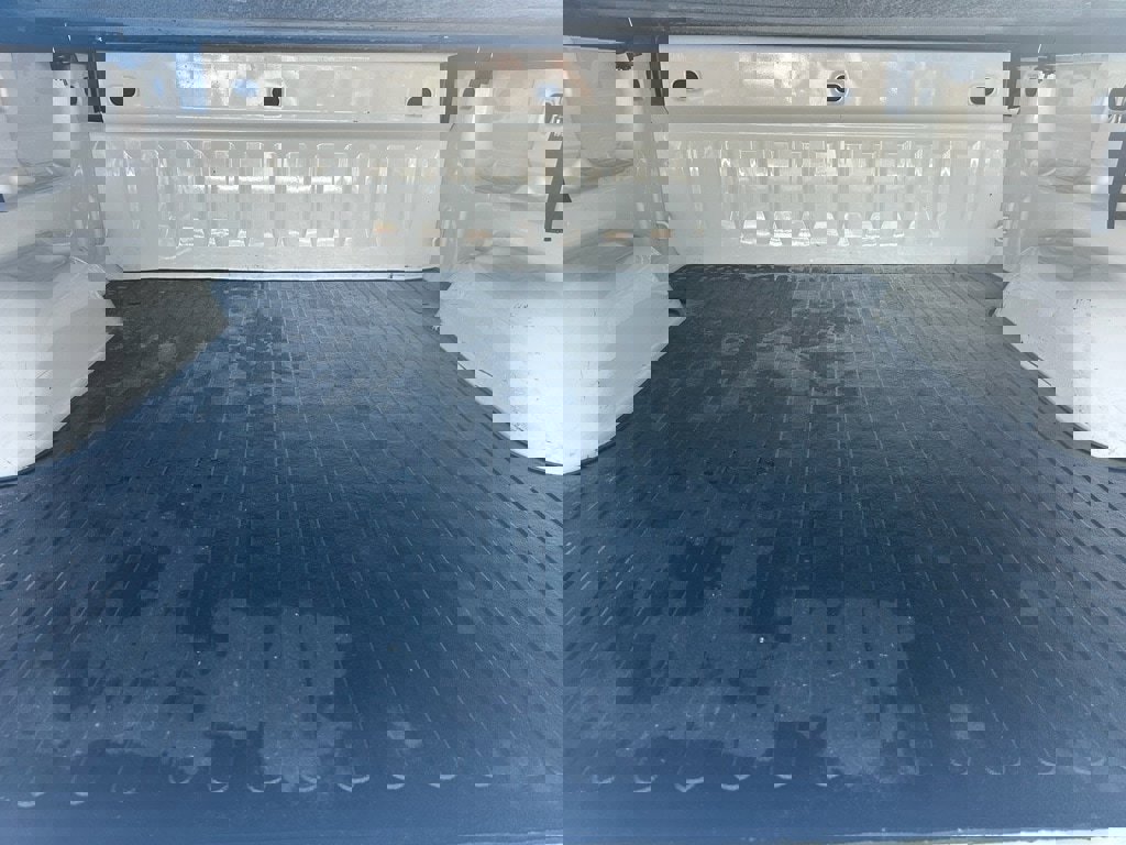 Used 2018 Chevrolet Silverado 1500 LT w/ All Star Edition image 29