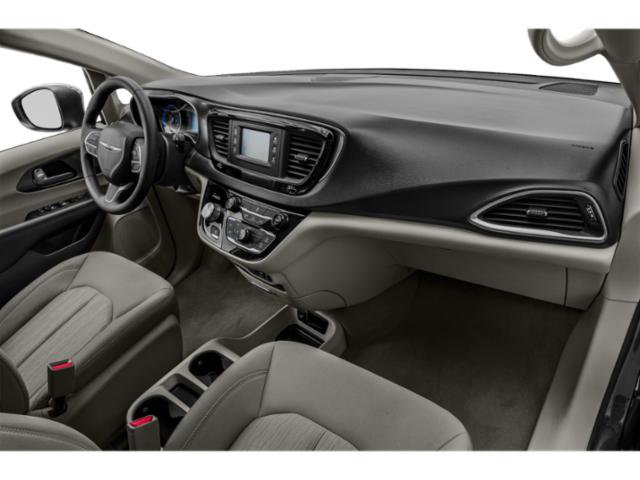 Certified 2018 Chrysler Pacifica L FWD image 16