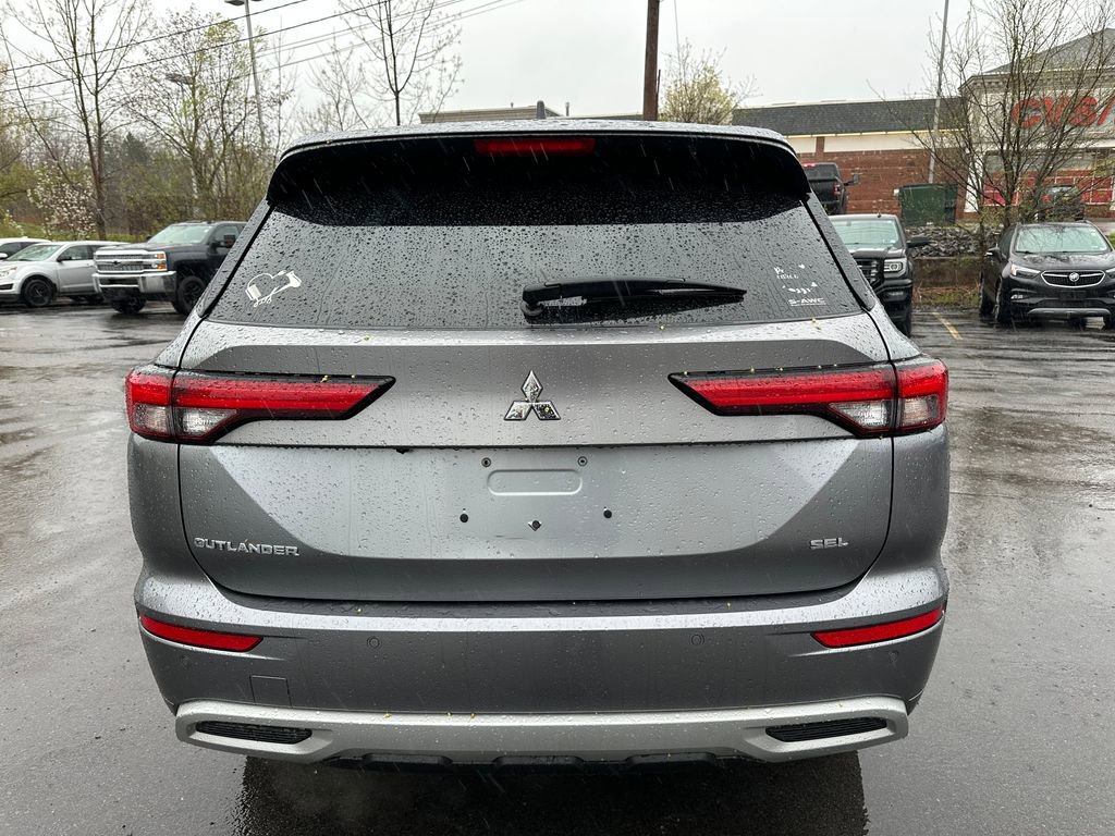 Used 2022 Mitsubishi Outlander SEL AWD/4WD image 14