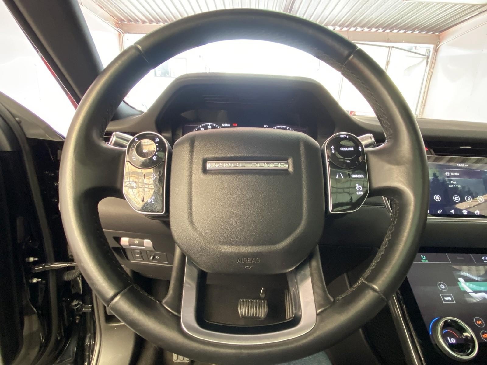 Used 2020 Land Rover Range Rover Evoque SE AWD/4WD image 28