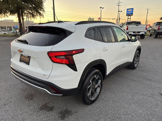 Used 2024 Chevrolet Trax LT image 30