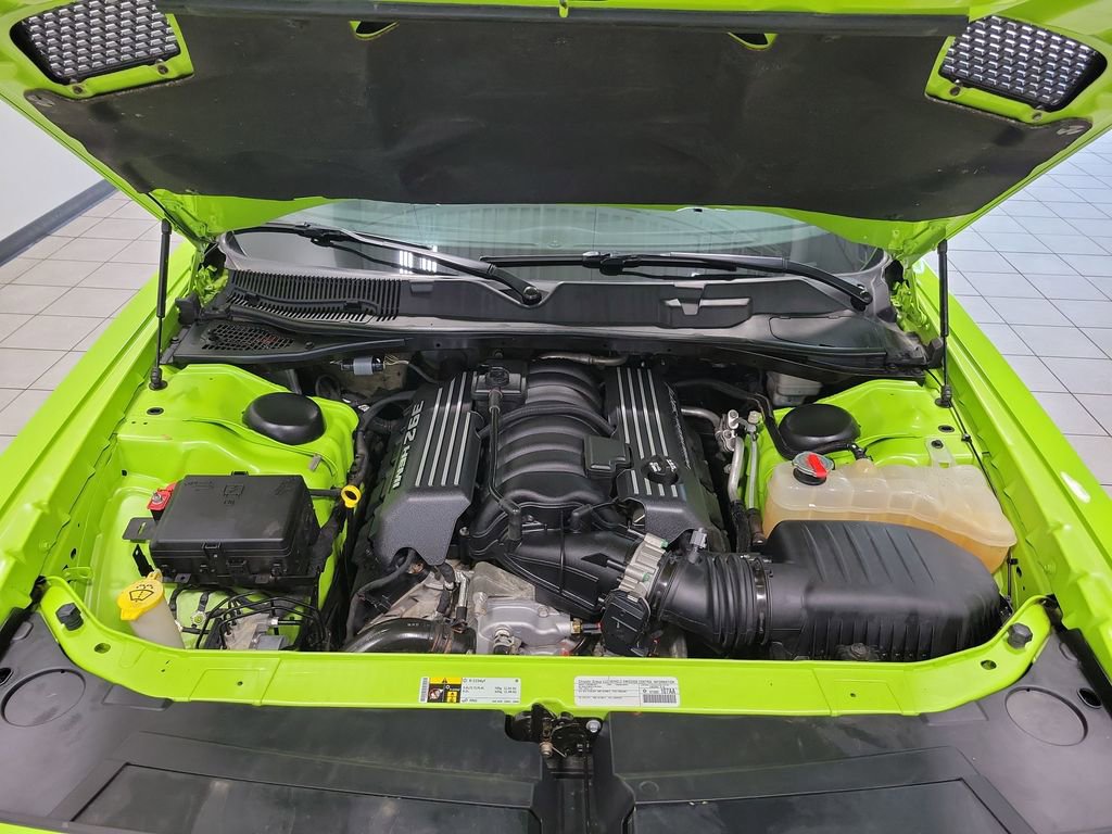 Used 2015 Dodge Challenger R/T Scat Pack w/ Leather Interior Group RWD image 42