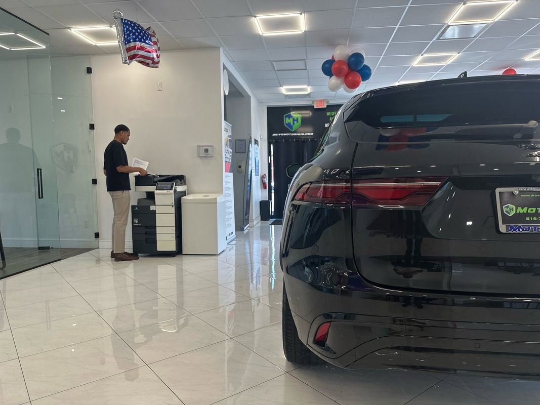 Used 2022 Jaguar F-PACE S image 13