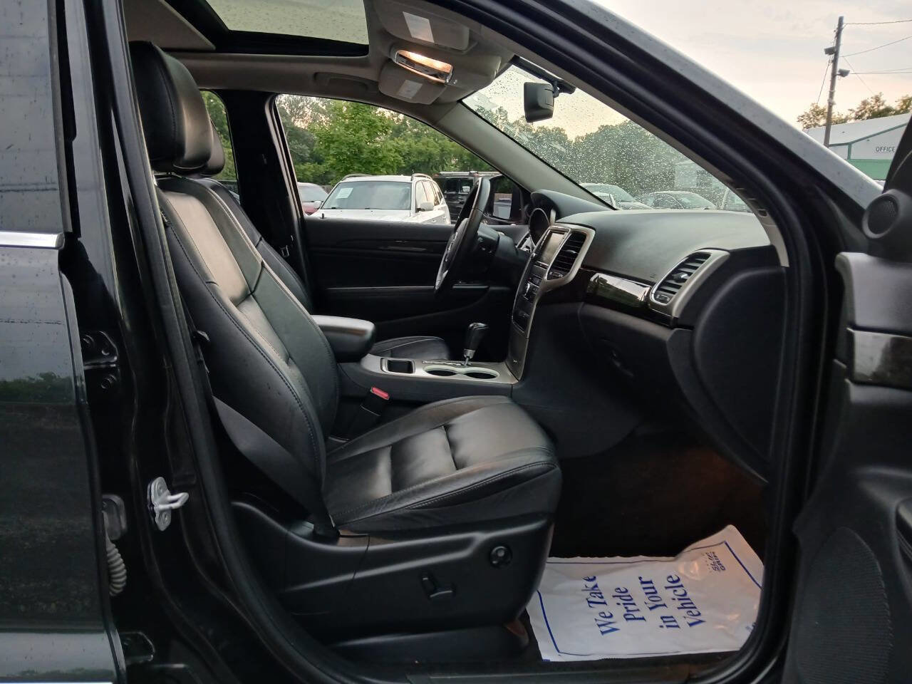 Used 2012 Jeep Grand Cherokee Laredo image 17