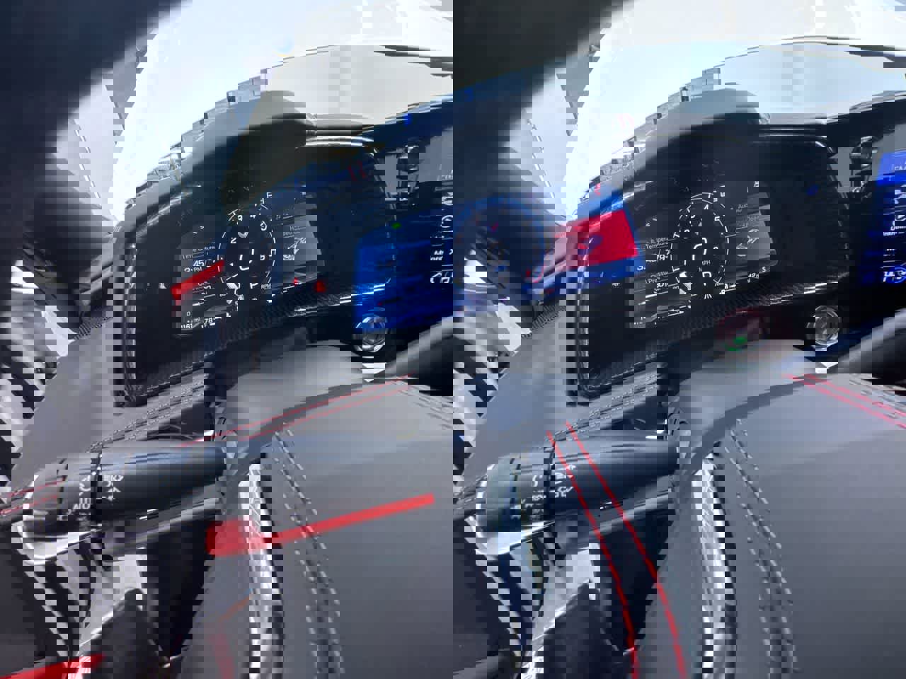 Used 2021 Chevrolet Corvette Stingray Premium Cpe w/ Z51 Performance Package image 19