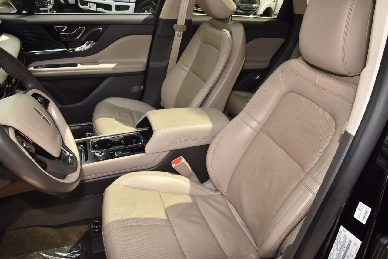 Used 2022 Lincoln Corsair FWD w/ Premium Package image 33