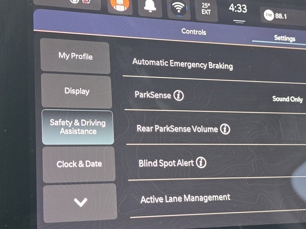 Used 2022 Jeep Compass Limited image 8