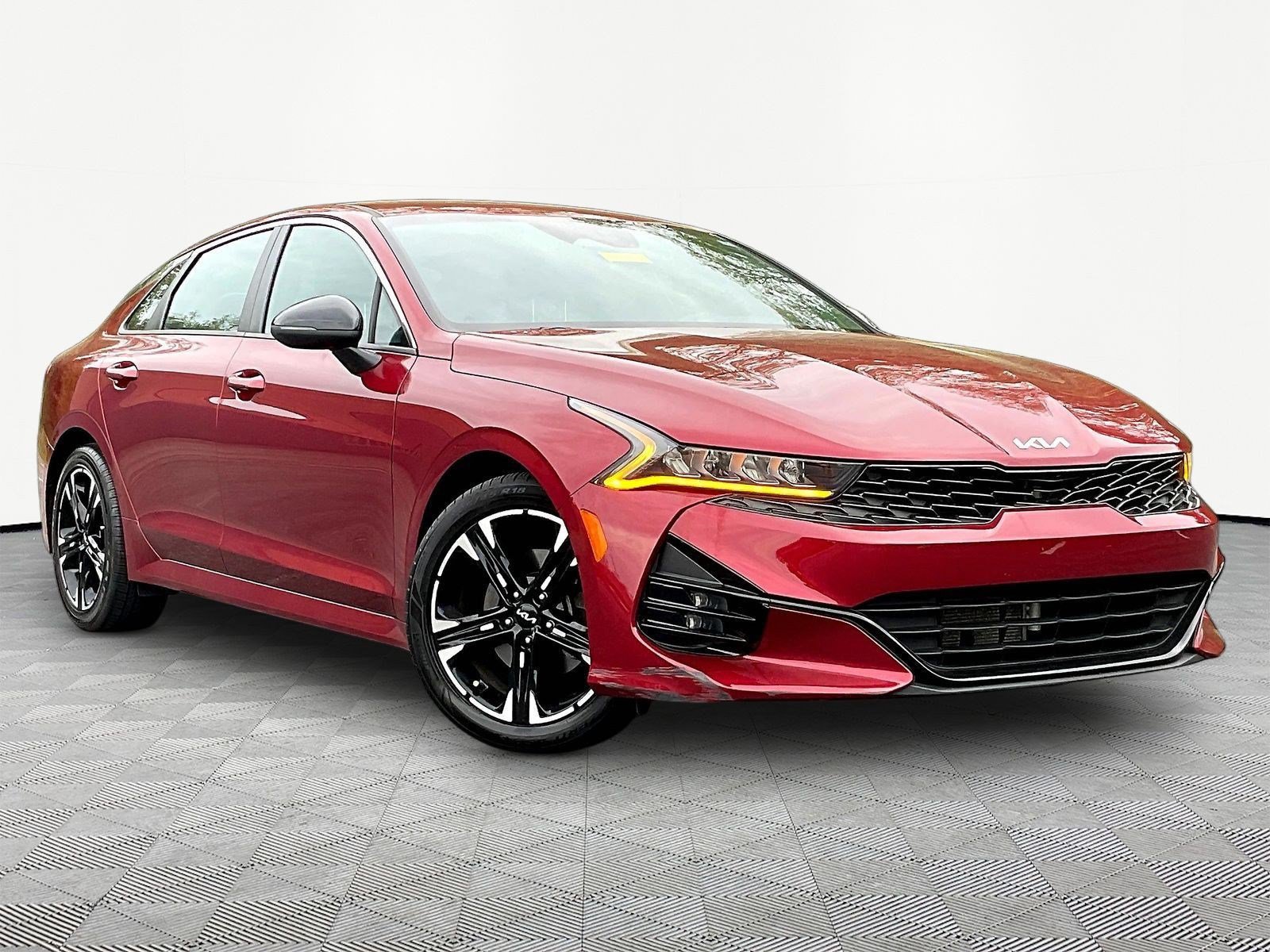 Used 2022 Kia K5 GT-Line AWD/4WD image 3