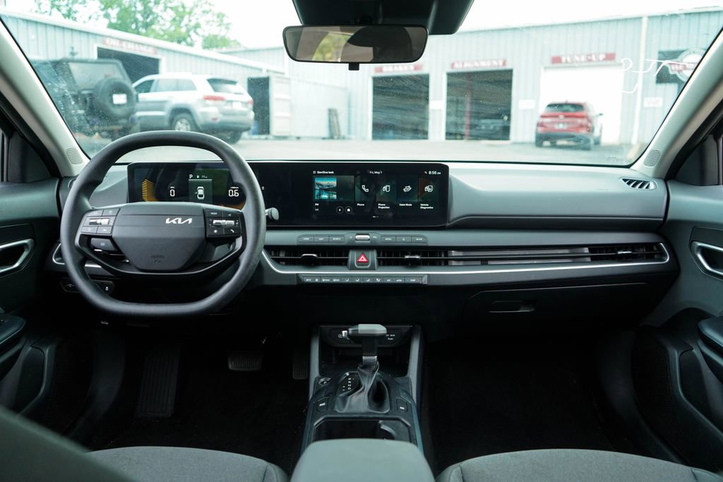 Used 2025 Kia K4 FWD image 10