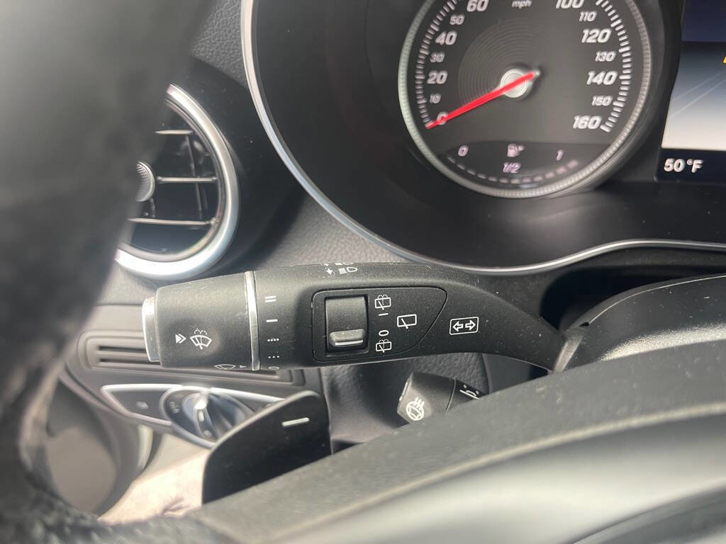 Used 2019 Mercedes-Benz GLC 300 4MATIC image 36