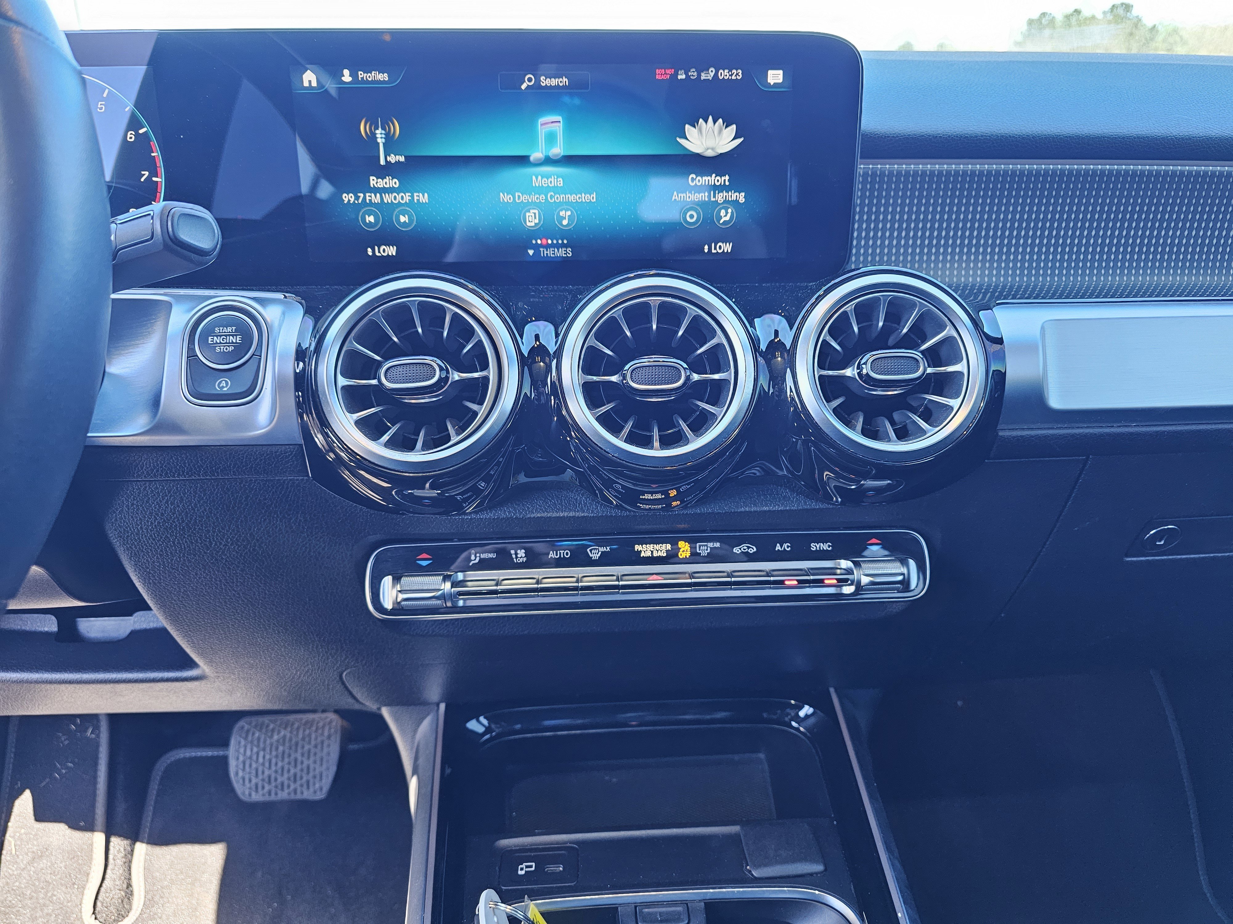 Used 2022 Mercedes-Benz GLB 250 GLB 250 SUV image 26