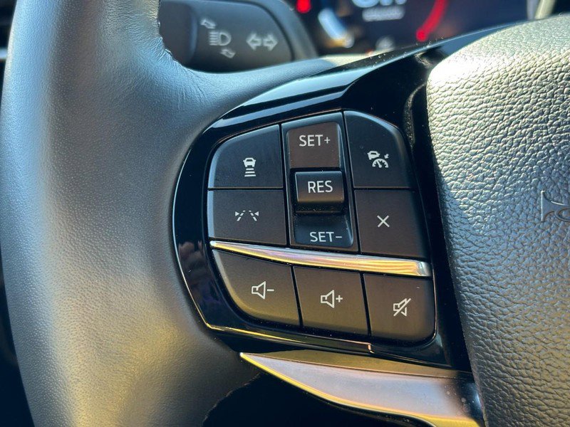 Used 2025 Ford Explorer Platinum w/ LUX Leather Package image 19